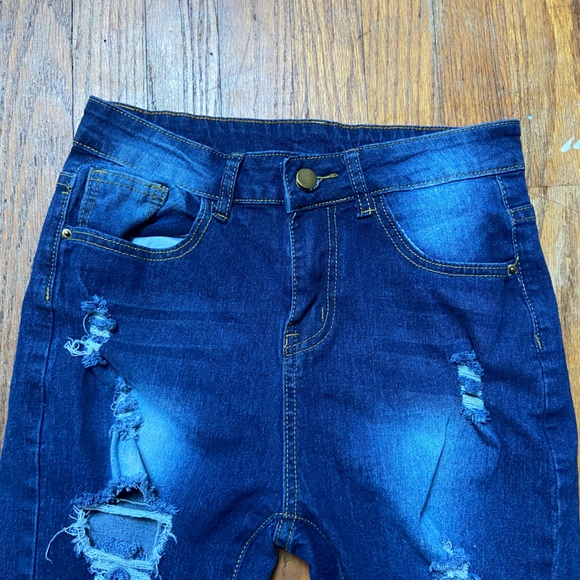 SHEIN ripped jeans - Picture 4 of 4